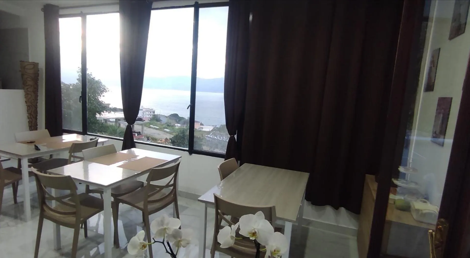 Incanto Golden Place B&B Reggio Calabria 0*,  Italia